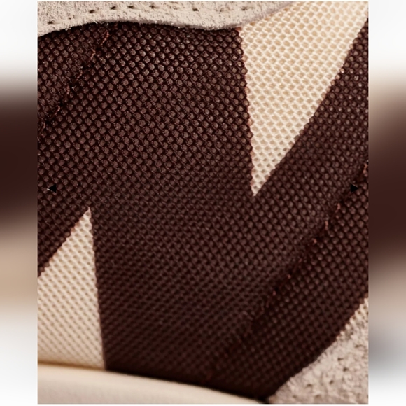 New Balance 327  Size 9 Sneakers Unisex - Picture 7 of 10